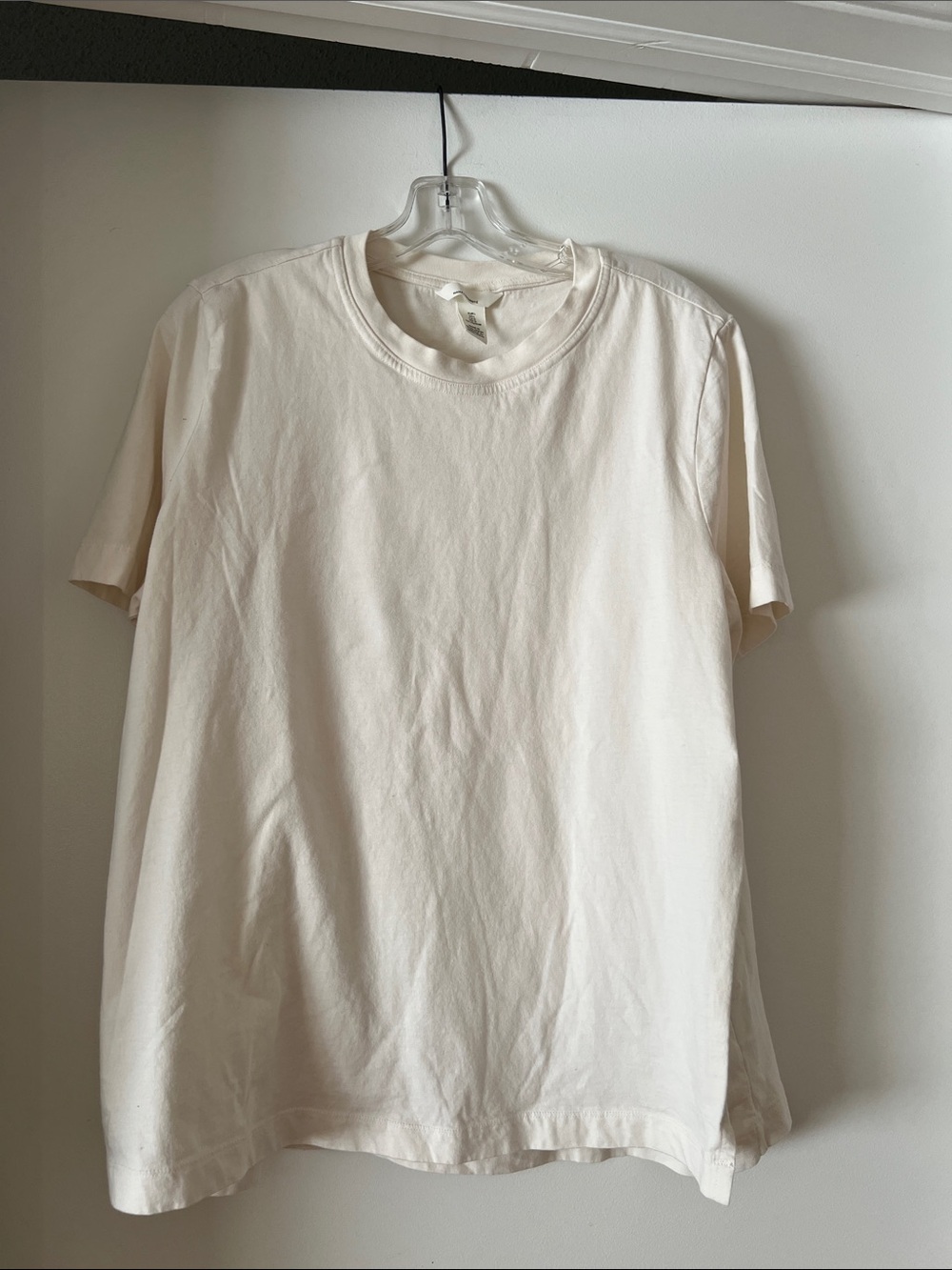 H&M Mama Cream Crewneck Short-Sleeve T-Shirt with layers for nursing